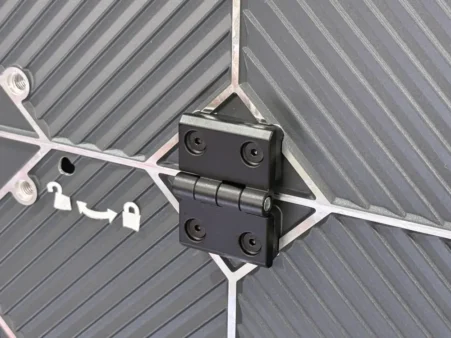 Central hinge
